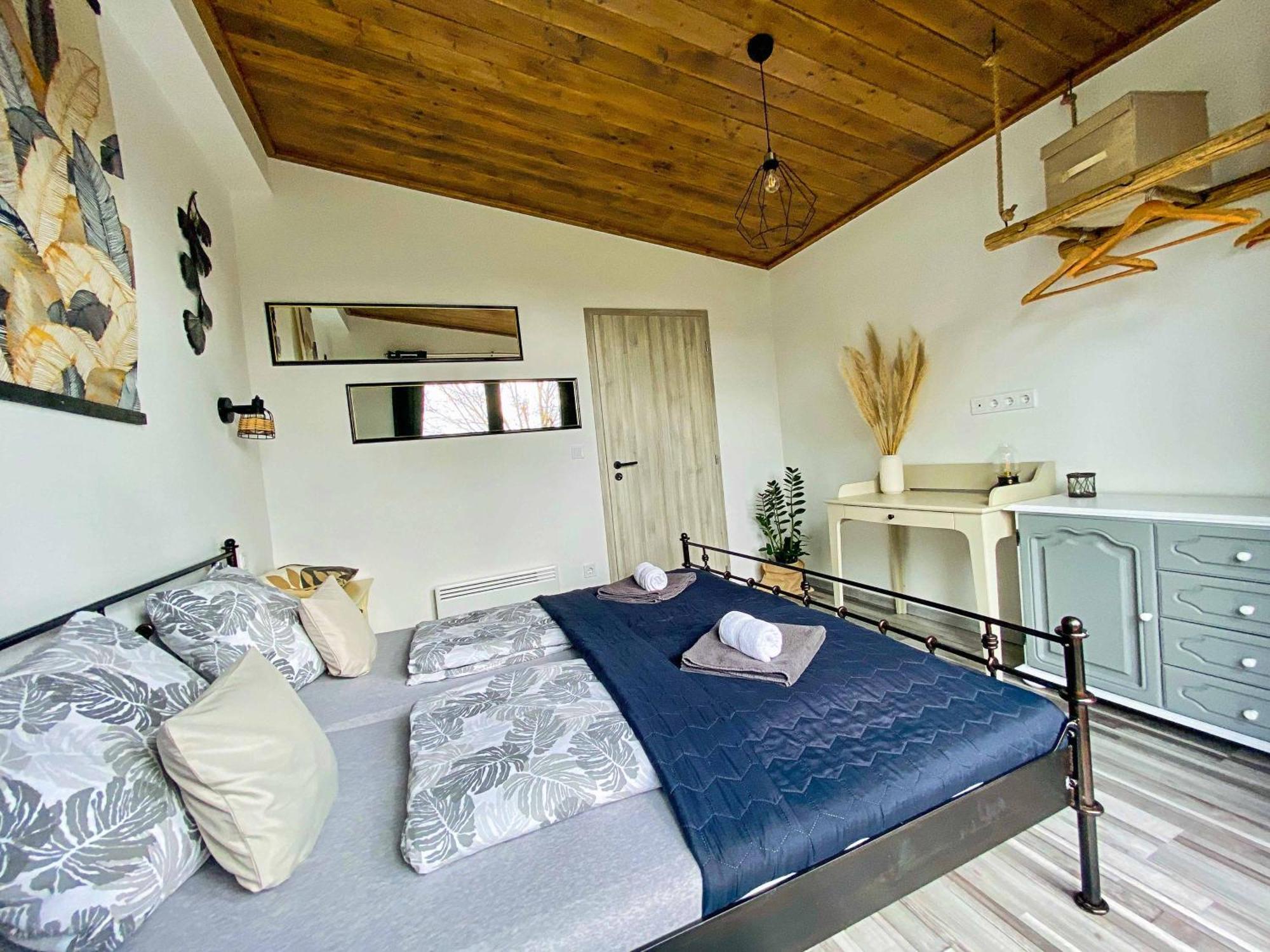 Lessuek Meg! Vendeghaz - Suemeg Villa ภายนอก รูปภาพ